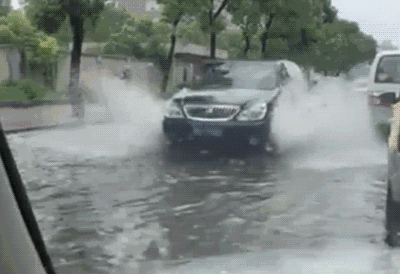 出行提示_雨天安全出行_雨天開車注意事項(xiàng)